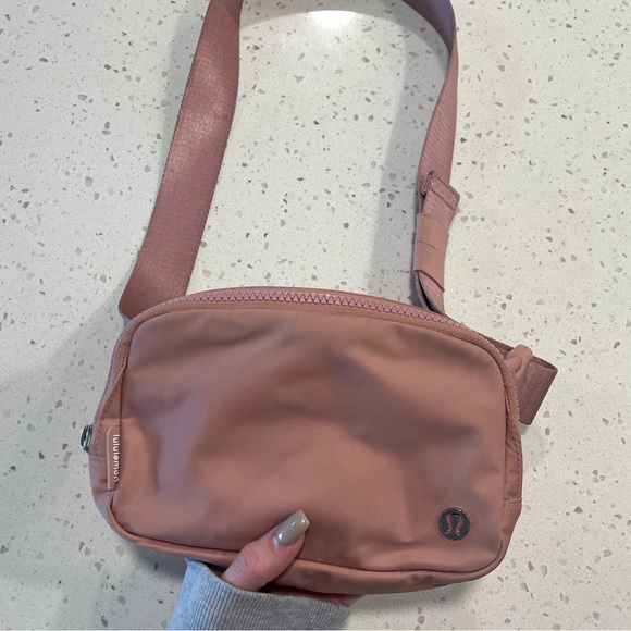 Lululemon 3-Pack Pink Belt Bags!🩷 - Picture 5 of 9